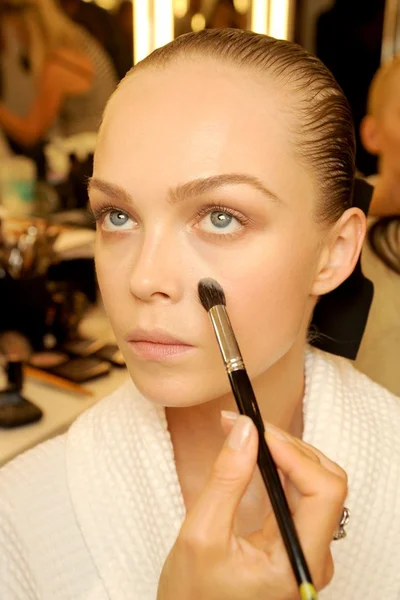 Look 3